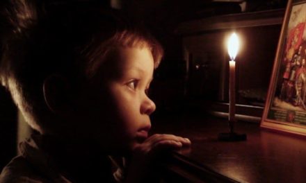 Как учить детей молитве