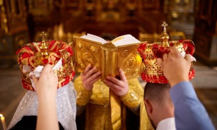 Какой должна быть «православная» свадьба? Что можно и чего нельзя делать после венчания?