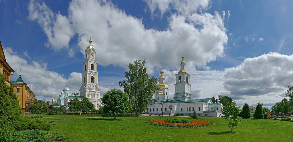 Панорама монастыря с западной стороны