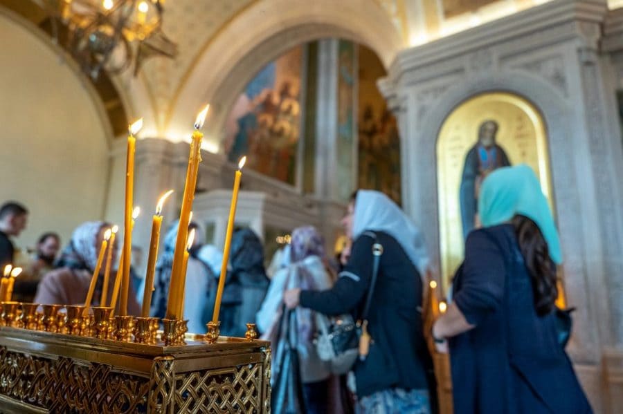 Пастырские встречи. Мирянин в храме